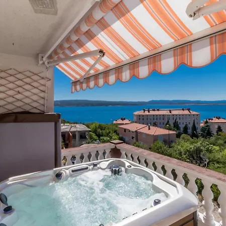 Beautiful In With Jacuzzi Crikvenica