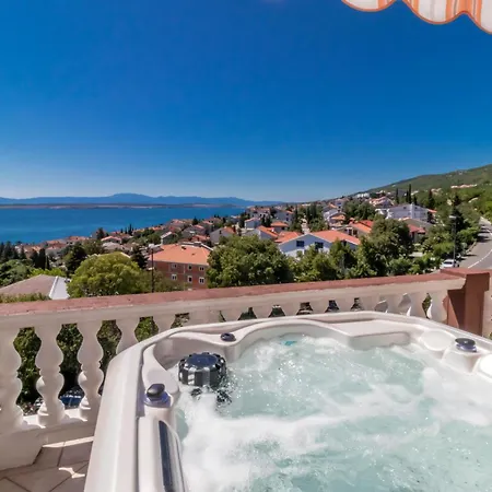 Apartment Beautiful In With Jacuzzi